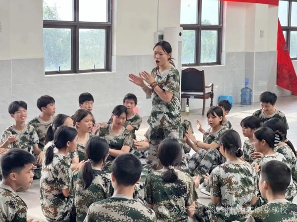 常德时代中等职业学校,新能源汽车,高铁乘务,运动训练,工业机器人就业方向招生 常德时代中等职业学校,新能源汽车,高铁乘务,运动训练,工业机器人就业方向招生