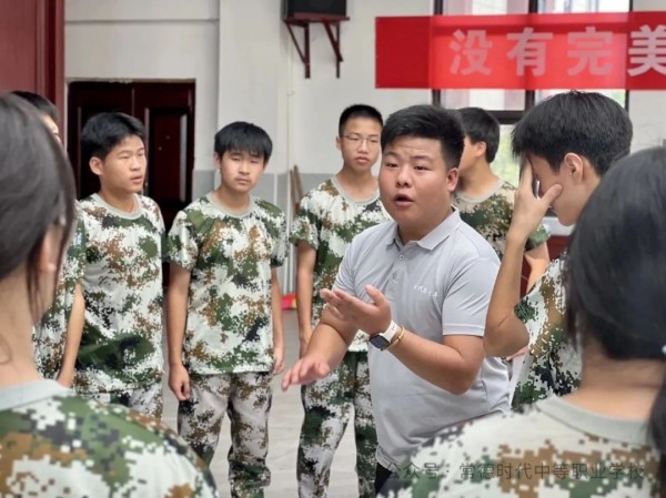 常德时代中等职业学校,新能源汽车,高铁乘务,运动训练,工业机器人就业方向招生 常德时代中等职业学校,新能源汽车,高铁乘务,运动训练,工业机器人就业方向招生