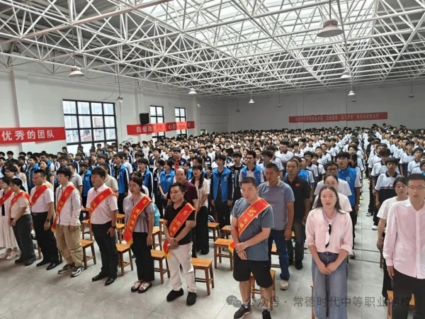常德时代中等职业学校,新能源汽车,高铁乘务,运动训练,工业机器人就业方向招生 常德时代中等职业学校,新能源汽车,高铁乘务,运动训练,工业机器人就业方向招生